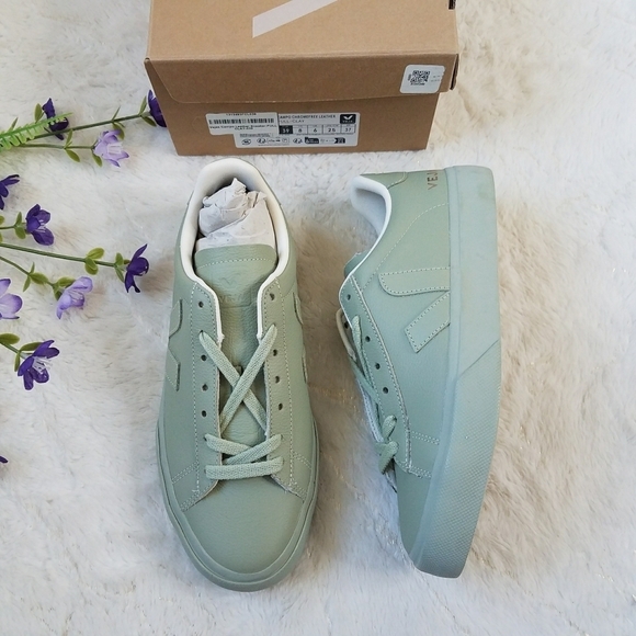 Veja Campo Leather Sneakers in Full Clay - Picture 2 of 8